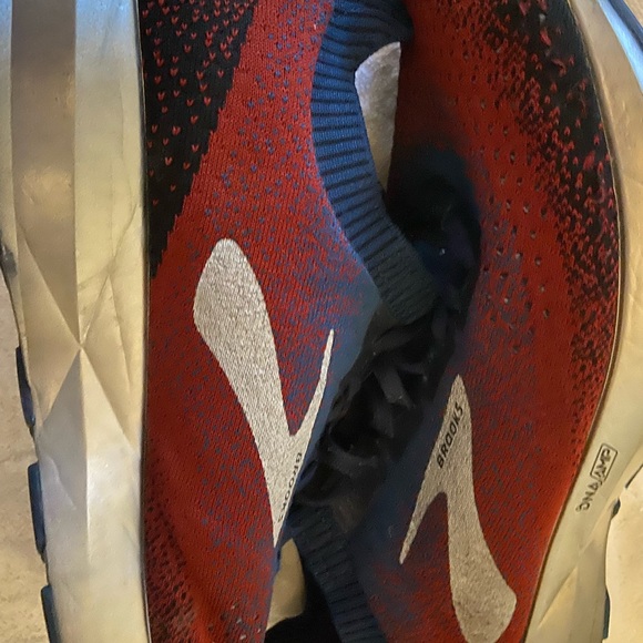 MENS size 12.5 Brooks Men's Levitate 2 Chili/Navy/Black 12.5 D US - Picture 6 of 9